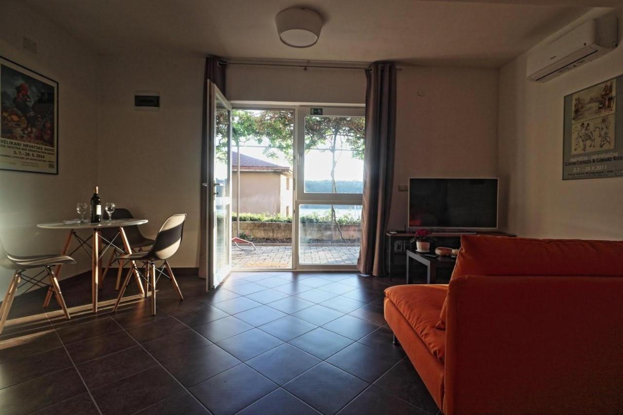 Apartman Studio Pesja Omisalj Ngoại thất bức ảnh